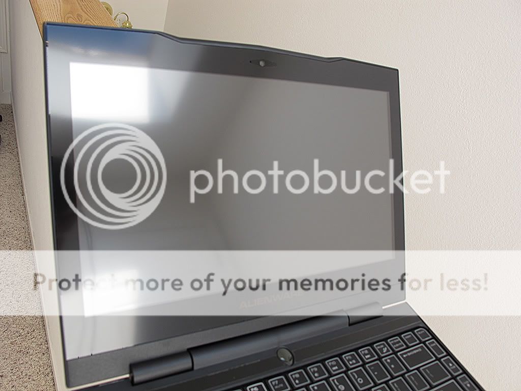 How to get a Screen/Glare Protector on without dust/bubbles underneath