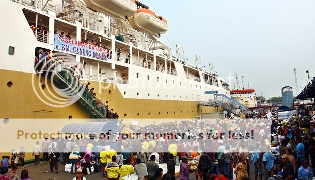 Lonjakan penumpang di Pelabuhan Tanjung Emas diprediksi mengalami peningkatan pada Lebaran 2016