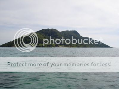 Pulau Fanildo, pulau terluar Indonesia yang berbatasan dengan Samudera Pasifik. Direncanakan menjadi kapal induk Indonesia oleh Panglima TNI. (Foto: batasnegeri.com)