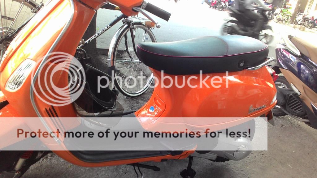 tiễn chân dài Piaggio LX 3van ,125ie , màu đỏ .....